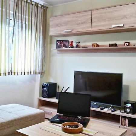 Apartment Romina Pula Exterior photo