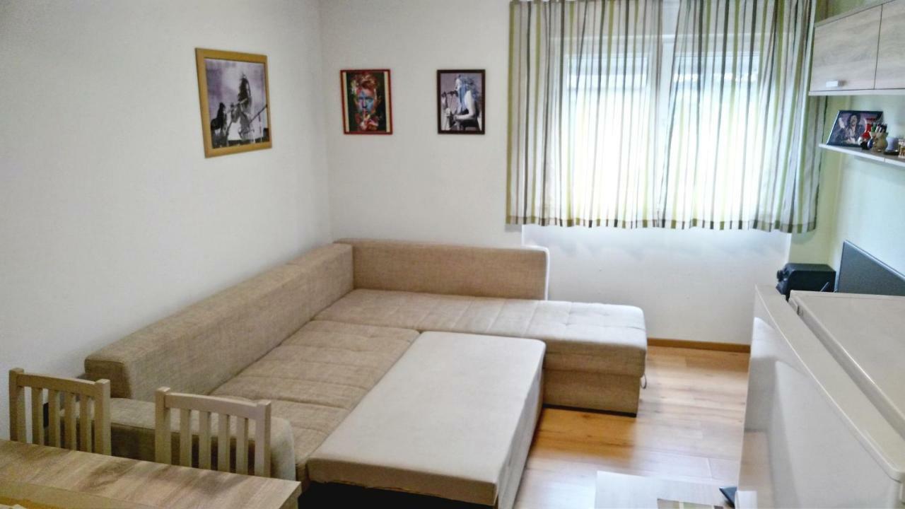 Apartment Romina Pula Exterior photo