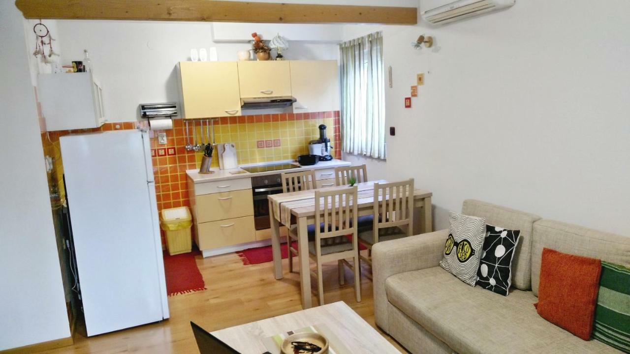 Apartment Romina Pula Exterior photo